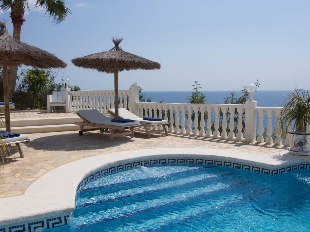 Frontline Villa, Five Star Deluxe Кампелло Экстерьер фото